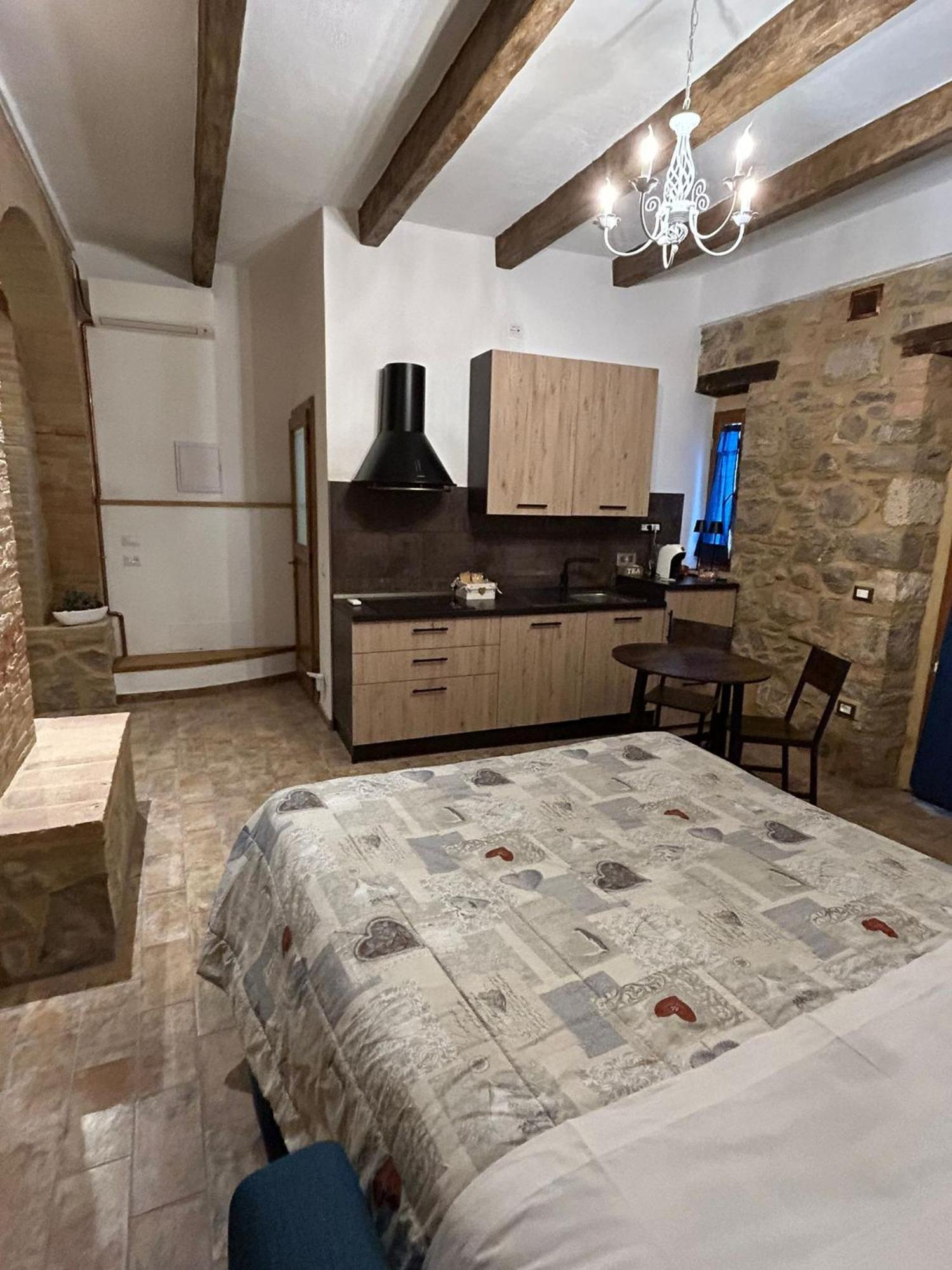 Borgo Di Mezzo Apartment Castelnuovo dell'Abate Exterior photo